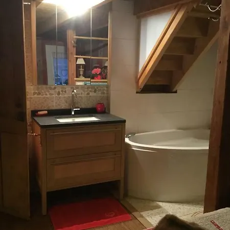 Des Petits Loups Chamonix