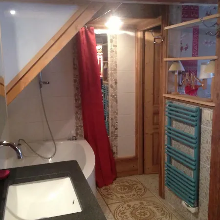 Des Petits Loups Chamonix