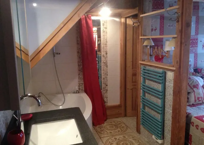 Des Petits Loups Chamonix