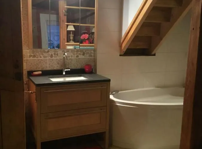 Des Petits Loups Chamonix